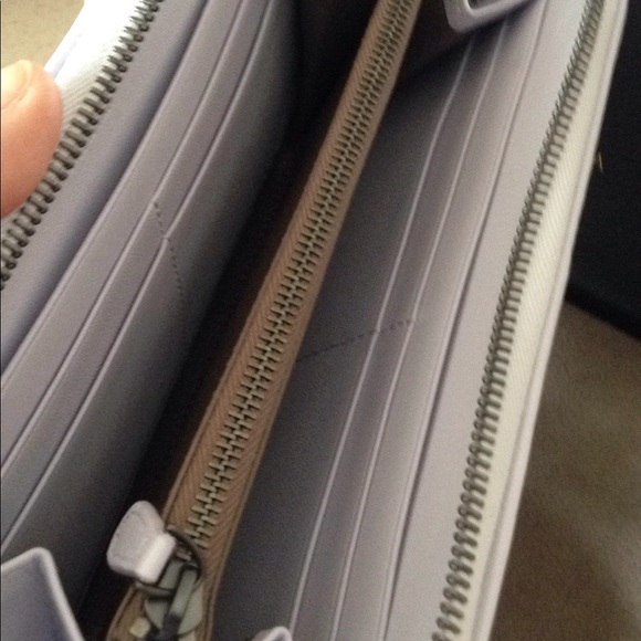 Bottega Veneta zip around wallet - Picture 4 of 4